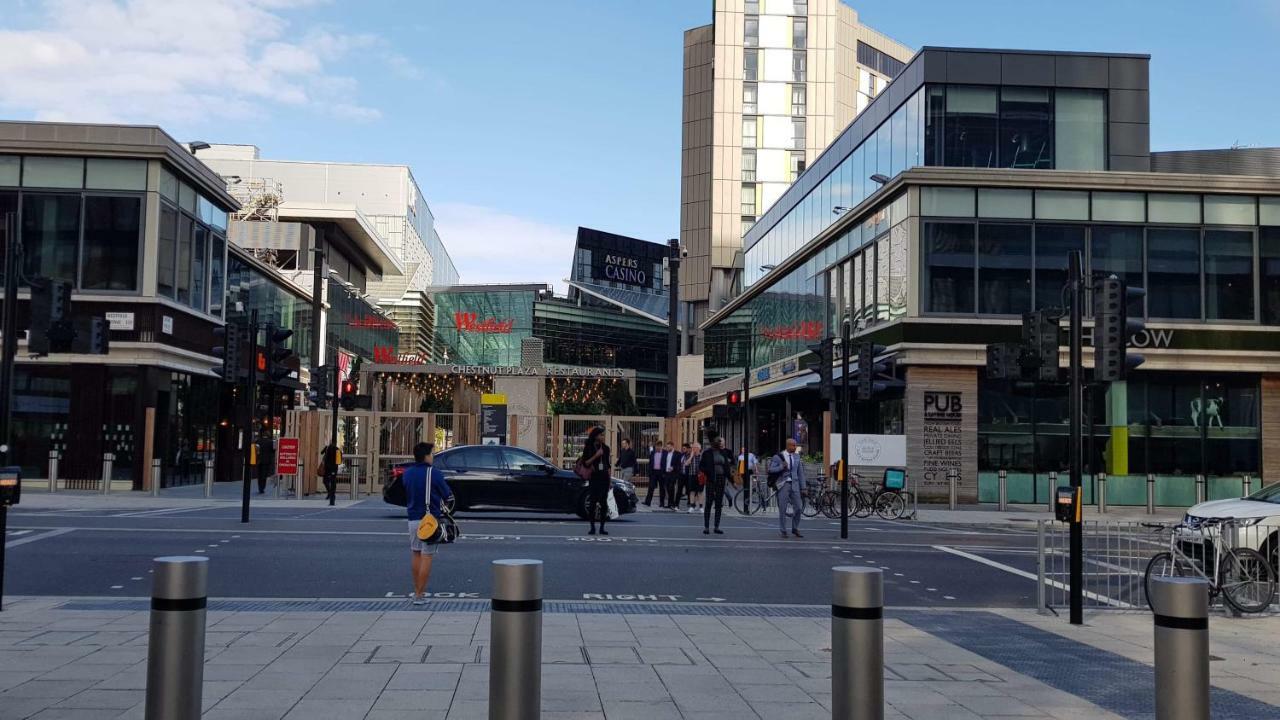 Lovely One Bedroom Apartment In Stratford Londres Exterior foto